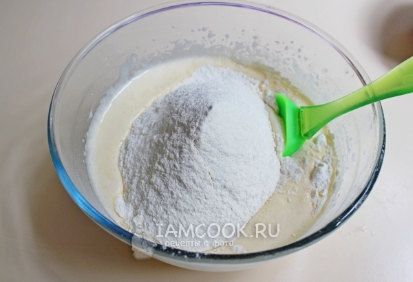 Всыпать муку