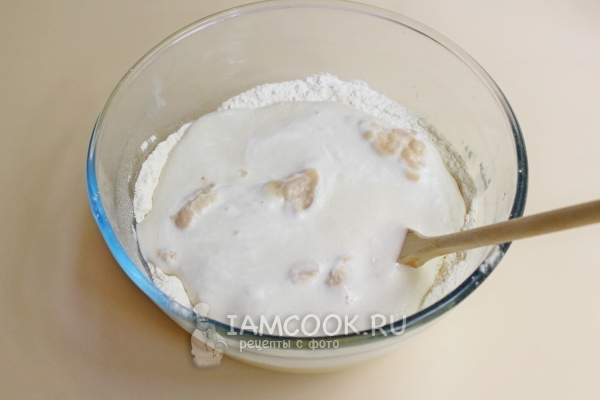 Влить опару