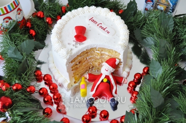 Фото медовика с ананасами и сырным кремом