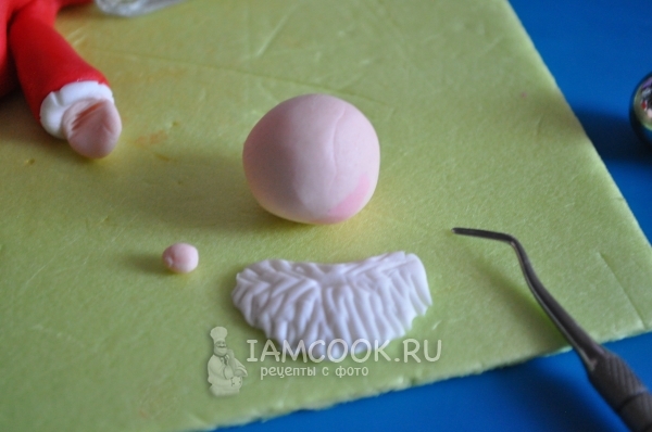 Сделать голову и бороду санты