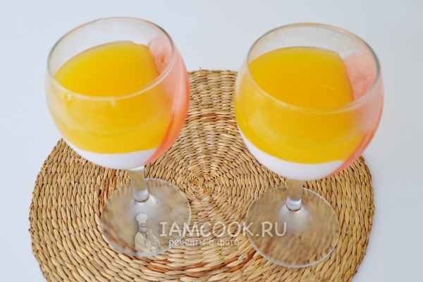 Влить апельсиновое желе