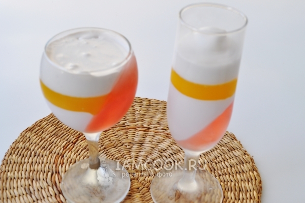 Влить сливочное желе