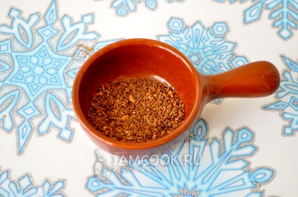 Пересыпать в тарелочку крупные частицы