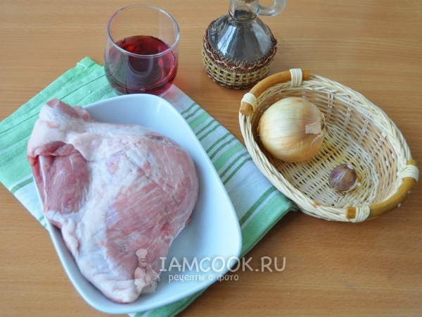 Ингредиенты для стейка с соусом из красного вина