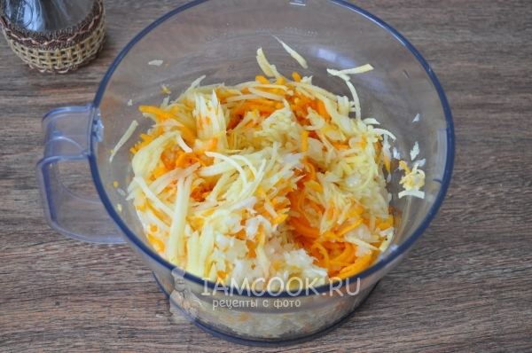 Натереть овощи на терке