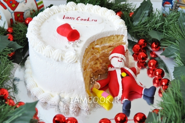 Медовик с ананасами и сырным кремом