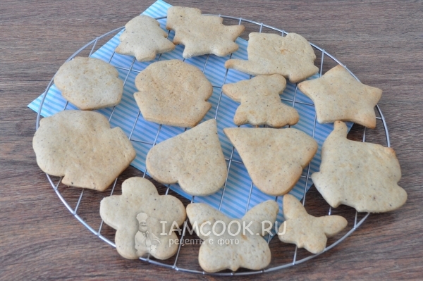 Положить готовые пряники на решетку