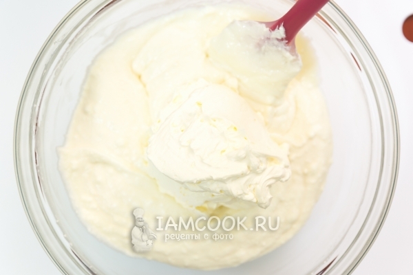 Размешать творожную массу