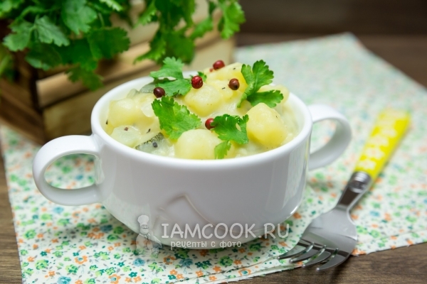 Рецепт кабачков, тушенных с картошкой в сметане