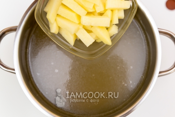 Положить картофель