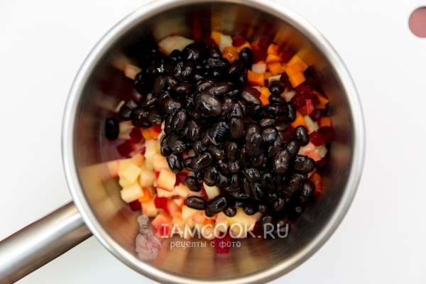 Добавить фасоль