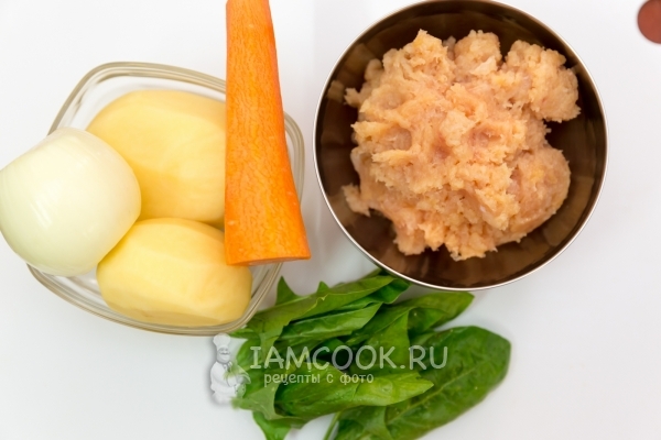 Ингредиенты для супа с куриными фрикадельками и шпинатом