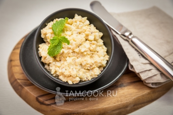 Фото яичного салата с пармезаном и медом