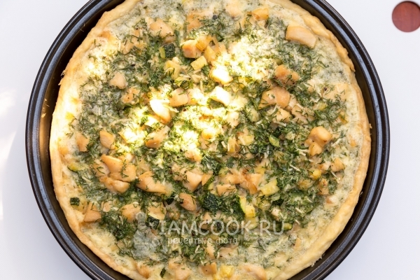 Рецепт киша с курицей, цукини и луком