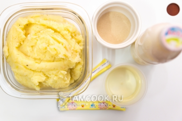 Ингредиенты для духовых пирожков с картофелем и луком