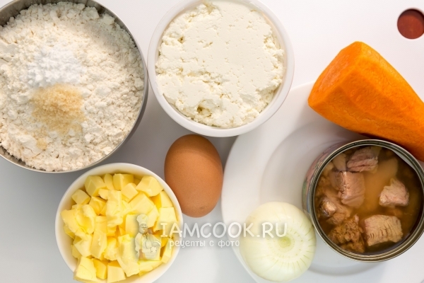 Ингредиенты для пирога с консервированным тунцом