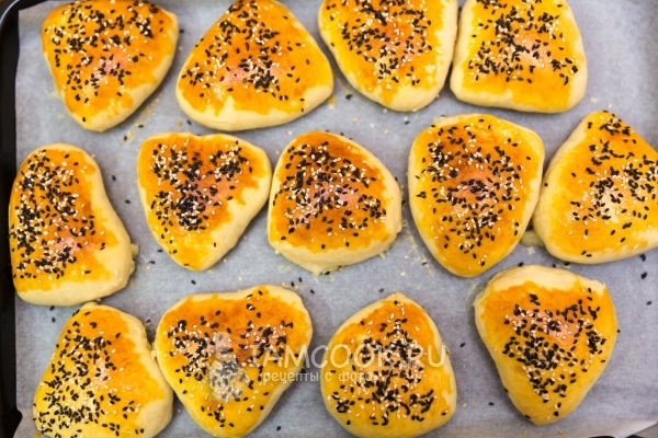 Рецепт духовых пирожков с картофелем и луком