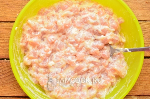 Размешать фарш