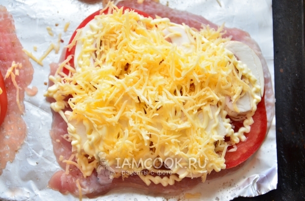 Посыпать тертым сыром