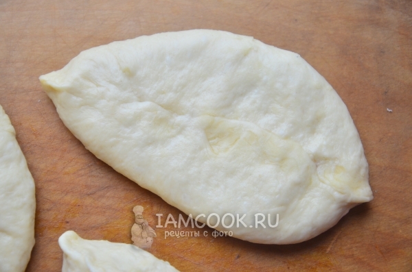 Слепить пирожок
