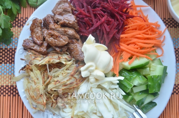 Готовый «Французский» салат с мясом