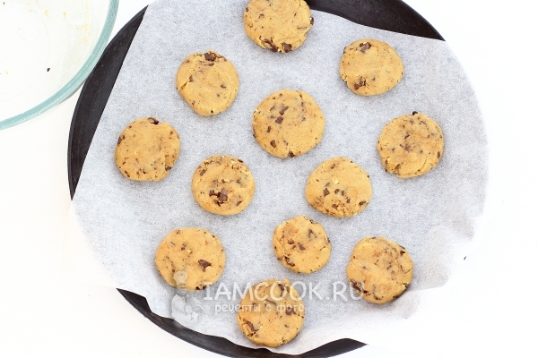 Выложить заготовки на пергамент