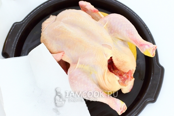 Помыть курицу