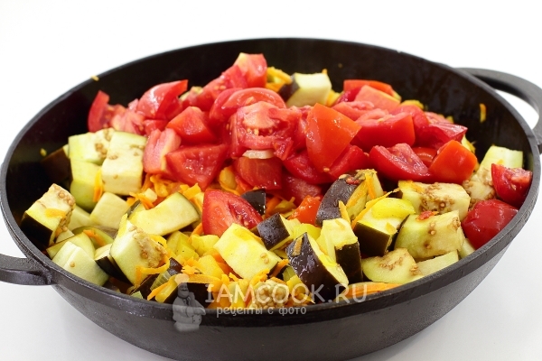 Положить помидоры