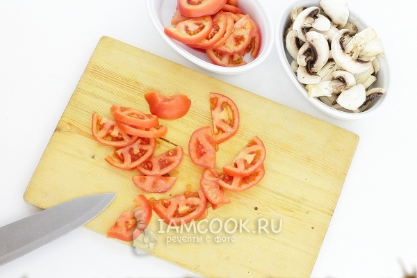 Порезать помидоры