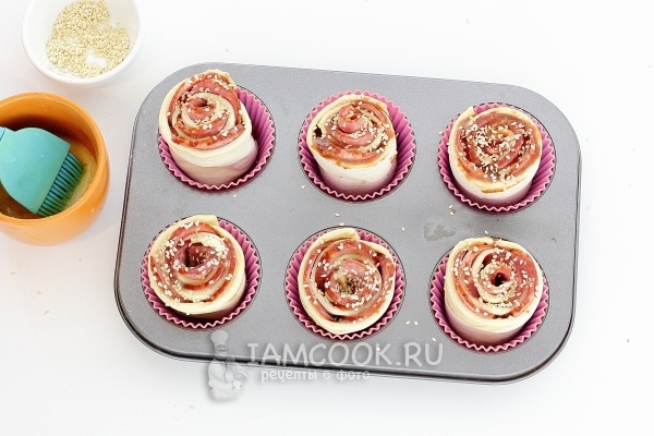 Выложить рулетики в форму