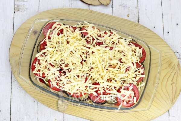 Посыпать сыром