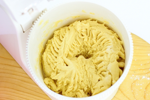 Замесить тесто