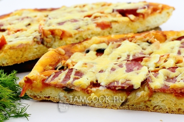 Фото пиццы на дрожжевом тесте с колбасой