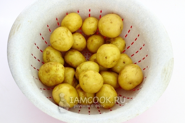 Помыть картофель