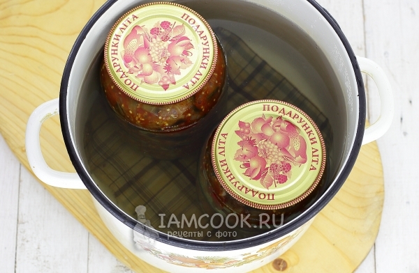 Простерилизовать банки с лечо