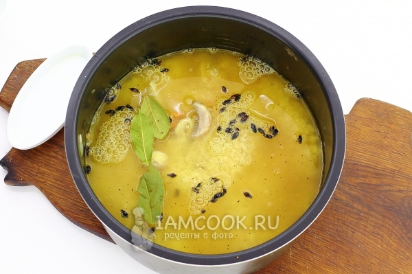 Добавить воду и лавровый лист