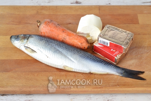 Ингредиенты для ложной икры из сельди и моркови