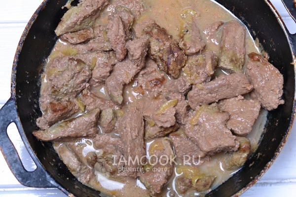 Потушить печень в молоке