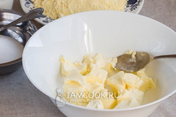 Размять масло