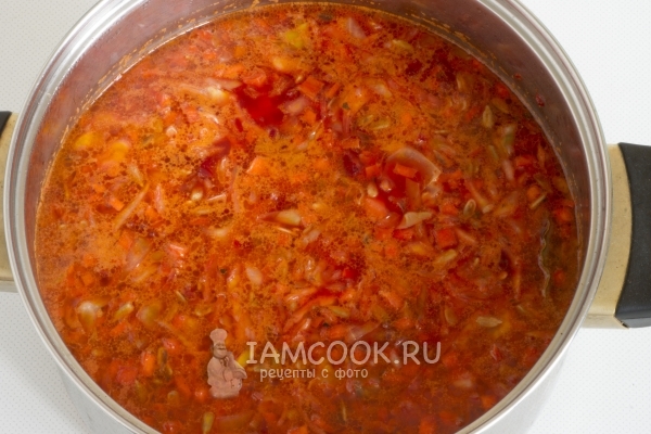 Влить воду и сварить суп