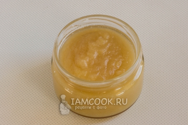 Переложить пюре в банку