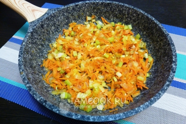 Обжарить овощи