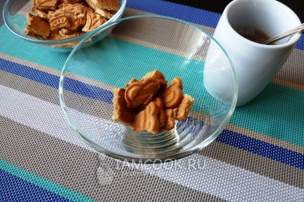 Полить кофе