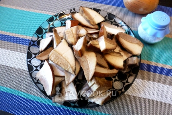 Порезать грибы