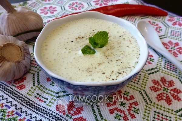 Фото мятного соуса на кефире