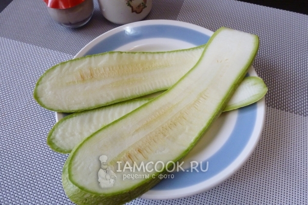 Порезать кабачок