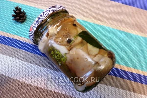 Залить грибы отваром