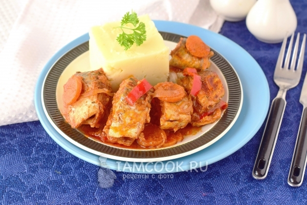 Фото тушеной скумбрии с овощами