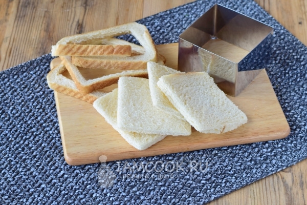 Обрезать у хлеба корку