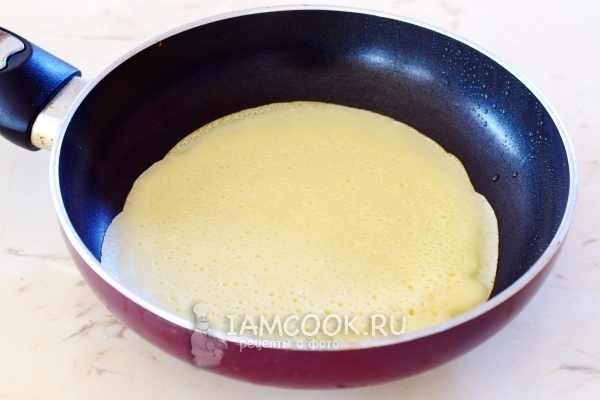 Блин на сковороде